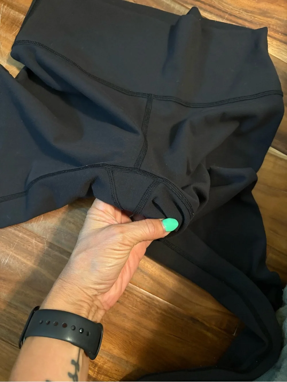Lululemon Like New Women’s Black‎ High Rise Cropped Leggings Size 8 (1309)